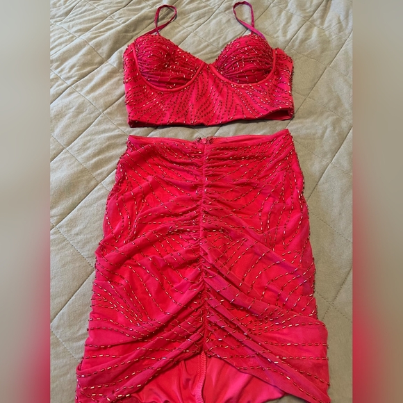 Embellished asymmetrical crop and skirt set - Picture 8 of 8